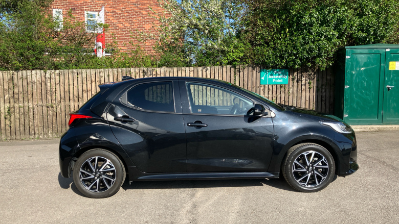 Toyota Yaris 1.5 Hybrid Design 5dr CVT [Nav] Hybrid Hatchback